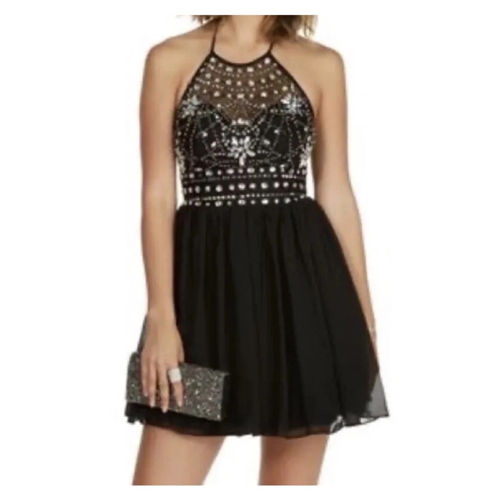 Black Embellished Halter Fit&Flare Dress BDarlin Sz 5/6 Evening Cocktail Wedding